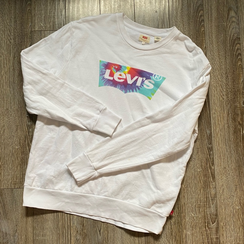 Levi’s crewneck
